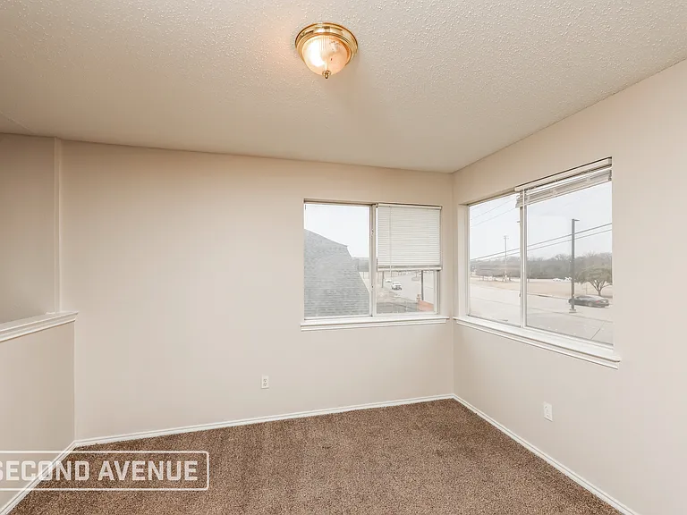 12931 Parker Ct — Photo 15