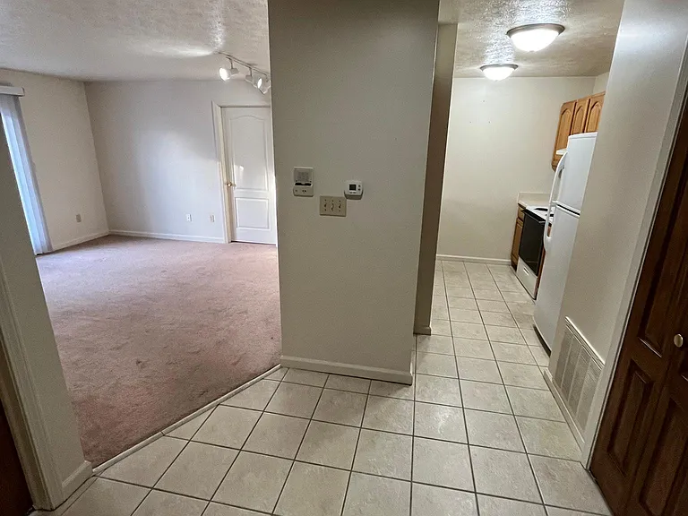 560 California St #2C — Photo 2