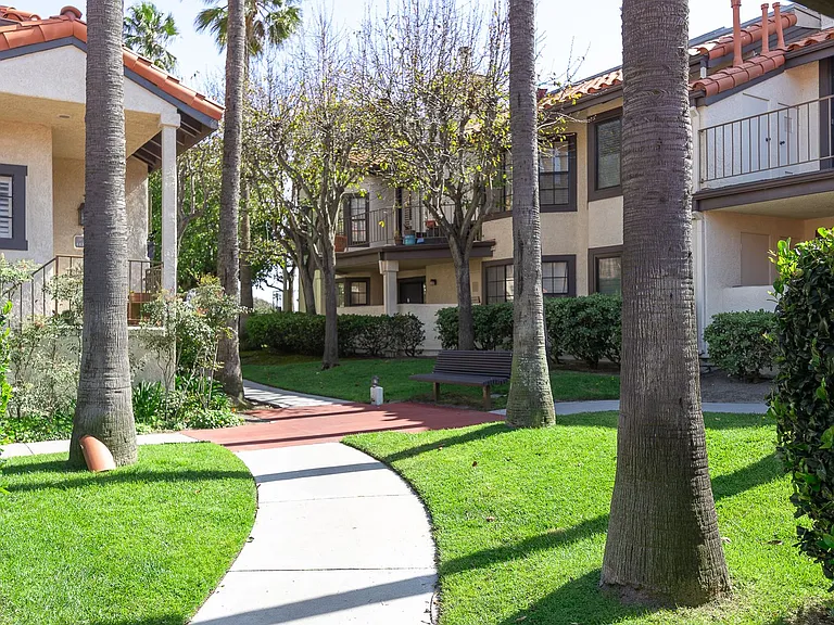 4450 Antigua Way — Photo 25
