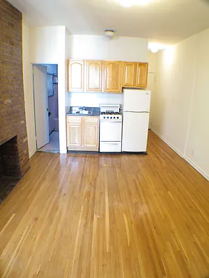 Rented by Glasser Realty LLC | media 2