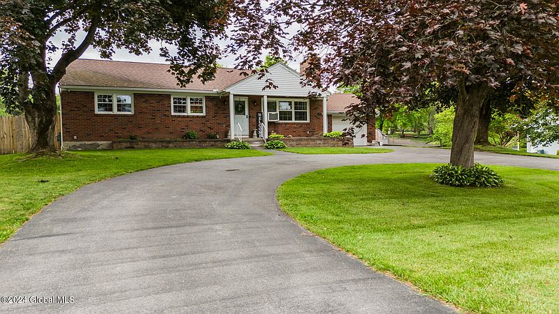 2nd image of 850 Duanesburg Road