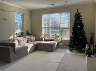 2730 S Veitch St, Arlington, VA 22206