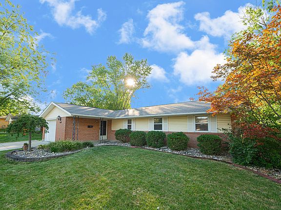 3rd image of 1669 Haft Dr