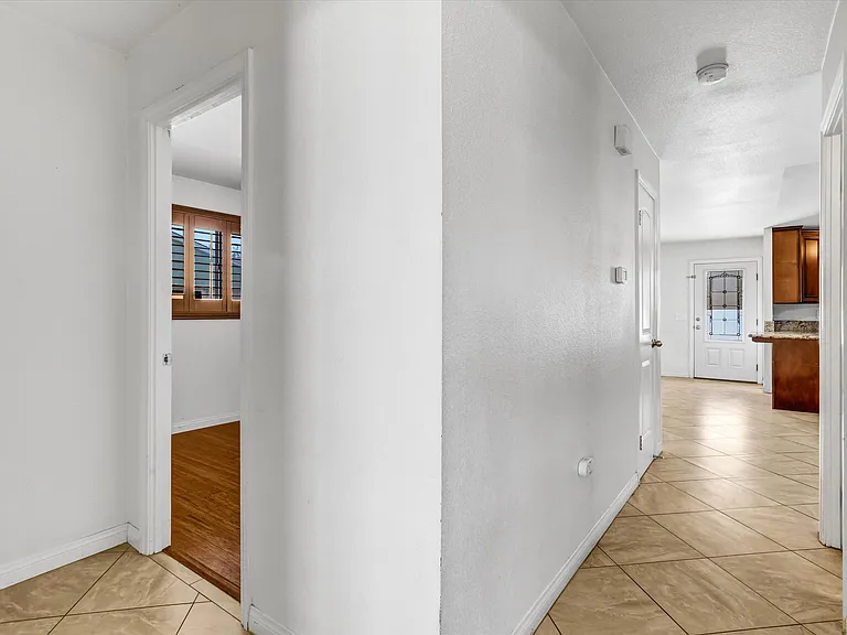2683 Caulfield Dr — Photo 8