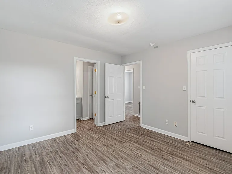 2710 E 5th Ave — Photo 19