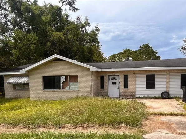 605 Pellerin St, Jeanerette, LA 70544