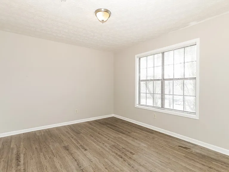 202 Northbridge Dr — Photo 13