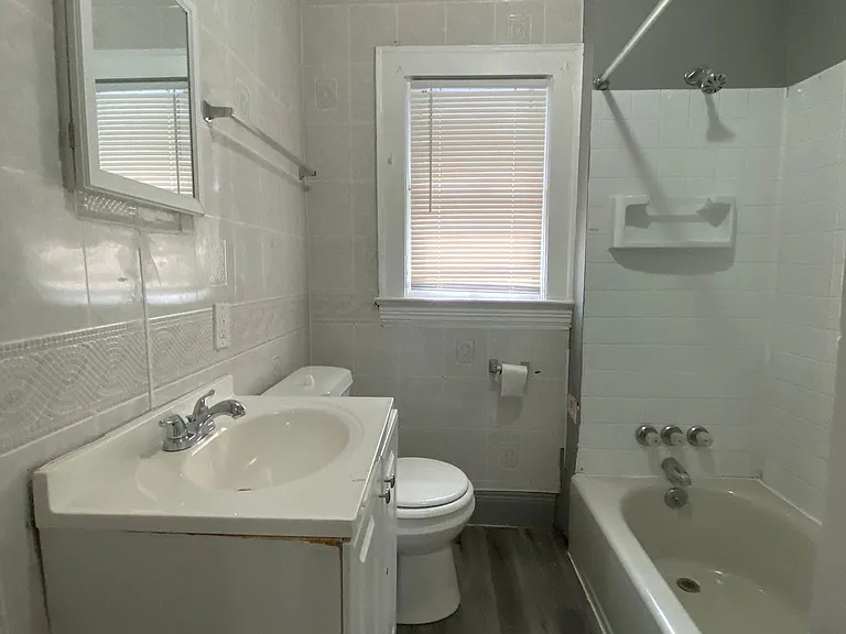 10721 Columbia Ave — Photo 18