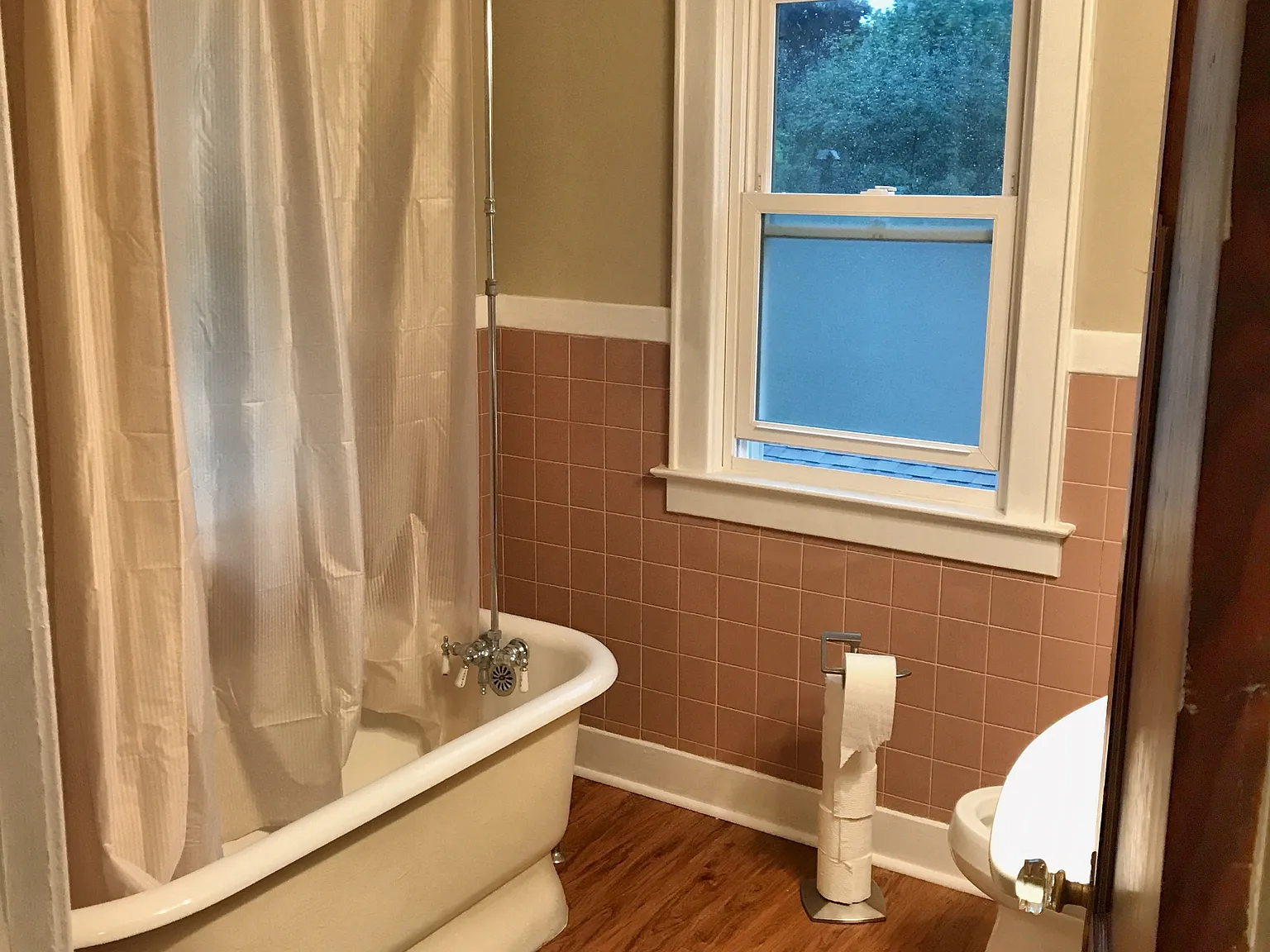 241 Lorraine Avenue - 3 - Small Room — Photo 2