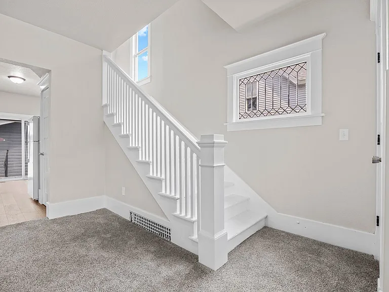 511 W Church St — Photo 17