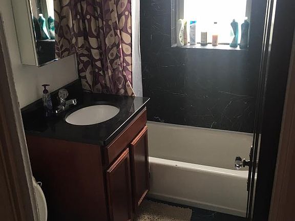 3rd image of 811 Erie St #3