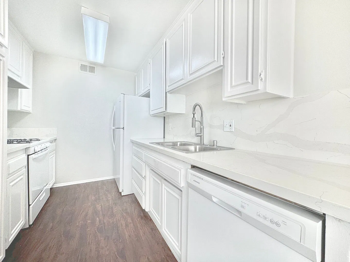 14455 Dickens St — Photo 3