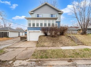 2111 Mississippi Ave, Davenport, IA