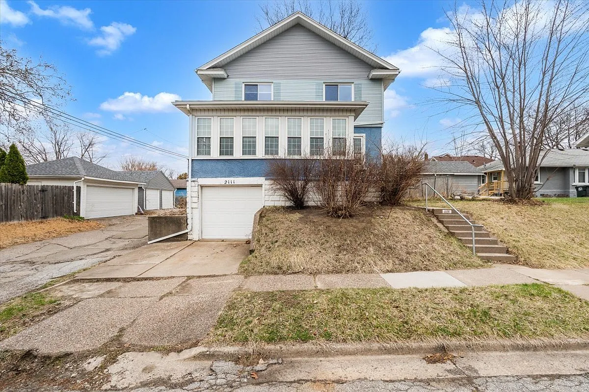 2111 Mississippi Ave photo 1