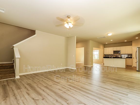 3rd image of 186 Hyrne Dr