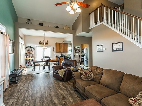 5th image of 448 Greathouse Dr