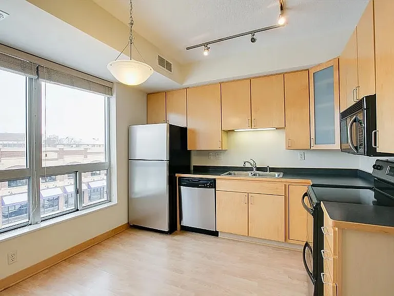 2600 University Ave SE #315 — Photo 1