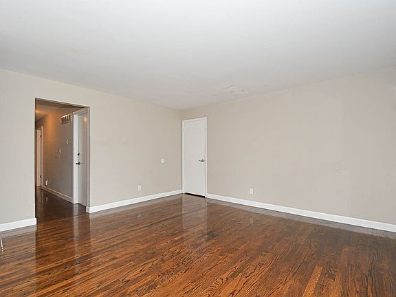 4th image of 7359 Balson Ave
