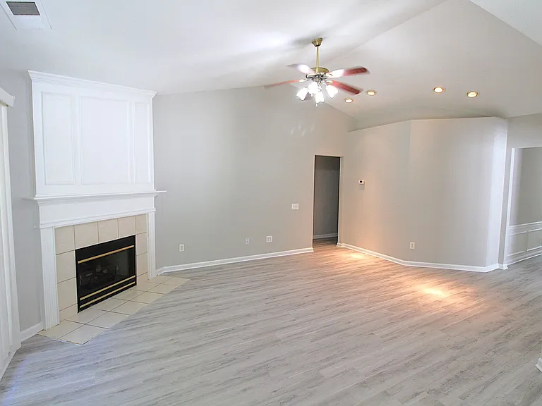 1416 Rumstone Ln — Photo 6