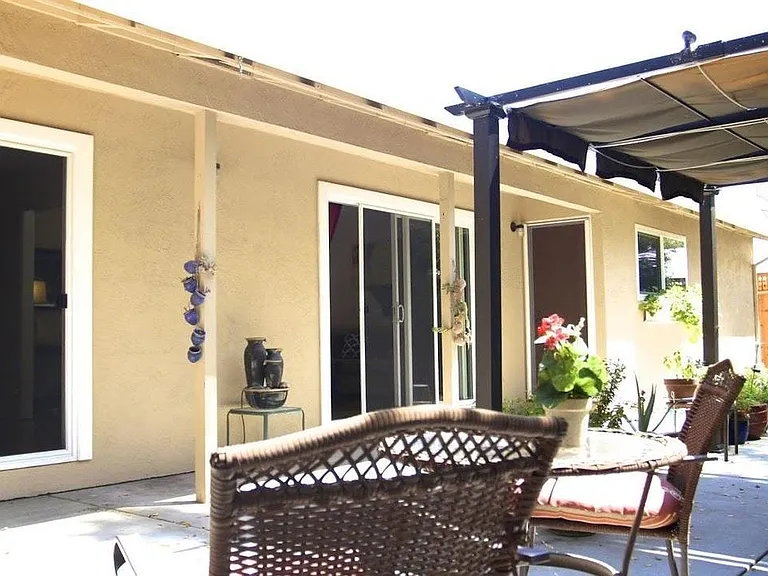 918 Perreira Dr — Photo 15
