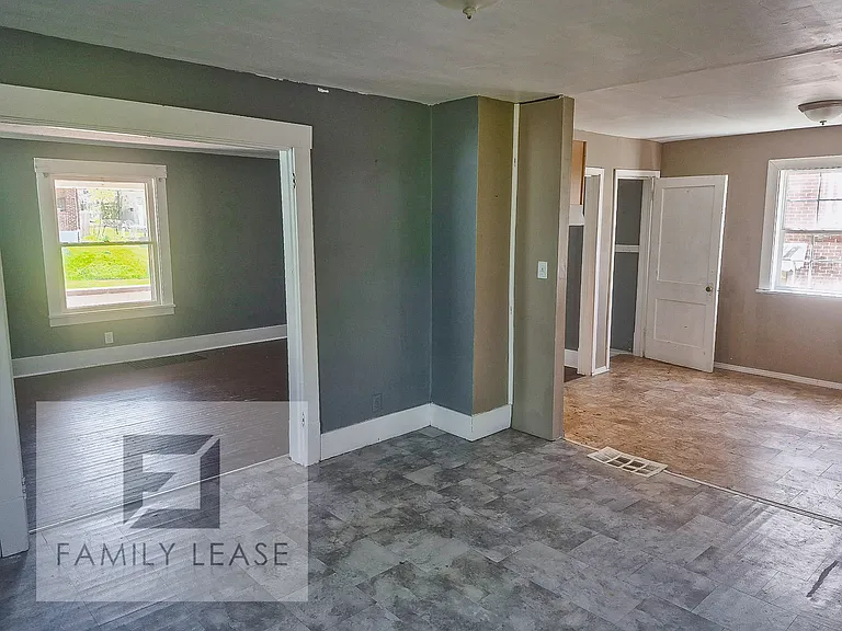 1100 Sherman Ave — Photo 7