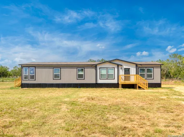 2686 Good Luck Road, Seguin, TX 78155