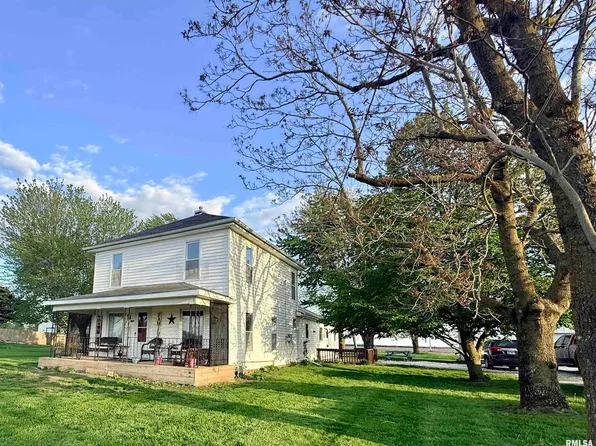 410 W Maple St, Timewell, IL 62375
