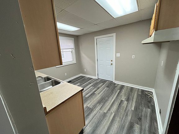 4th image of 604 Cambridge Ave