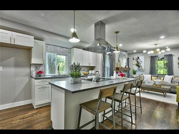 3rd image of 5837 Tracy Ave