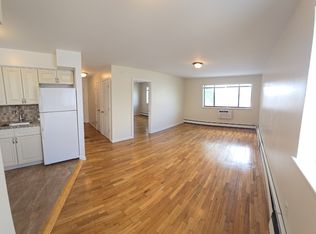 5923 157th St #3A, Flushing, NY 11355