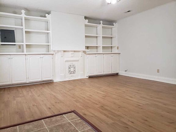 3rd image of 170 Arceme Ave