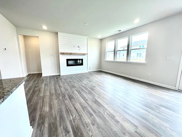 5010 Markfield Ln — Photo 15