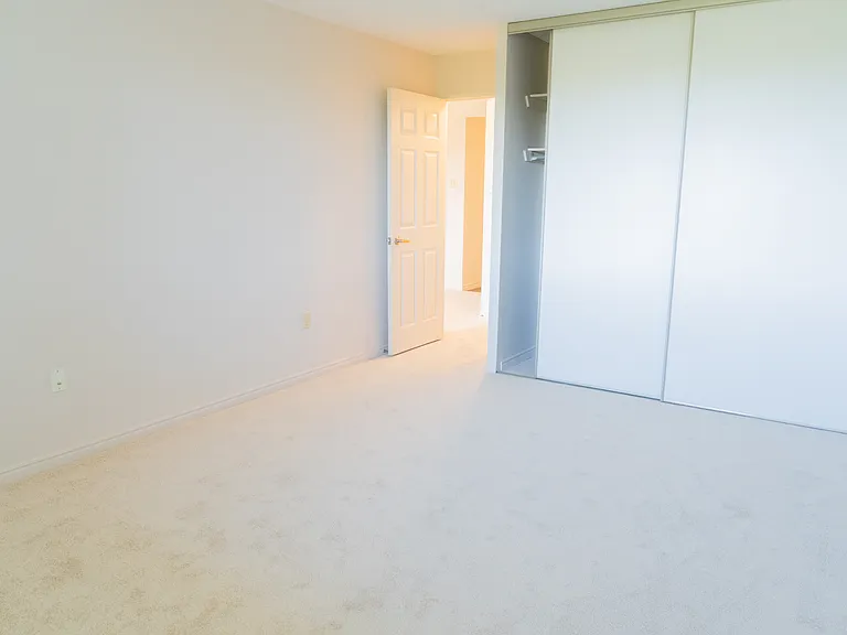 655 Windermere Rd — Photo 59