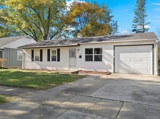 206 Raupp Blvd, Buffalo Grove, IL 60089