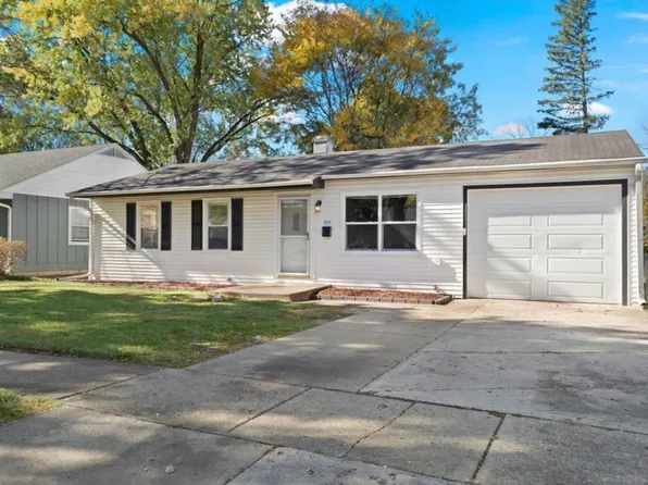 206 Raupp Blvd, Buffalo Grove, IL 60089