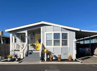 42 Leisure Park Cir, Santa Rosa, CA 95401