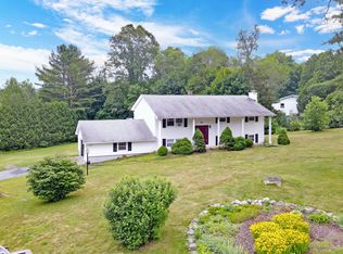20 Overlook Dr, Preston, CT 06365