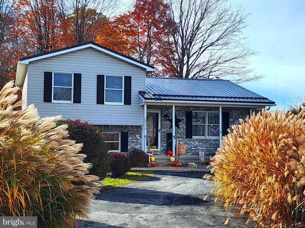 20354 Cedar St, Broad Top, PA 16621