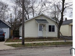 523 Ashland Ave, Aurora, IL 60505