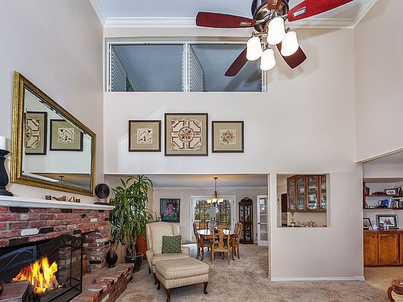 5th image of 530 Mesa Dr