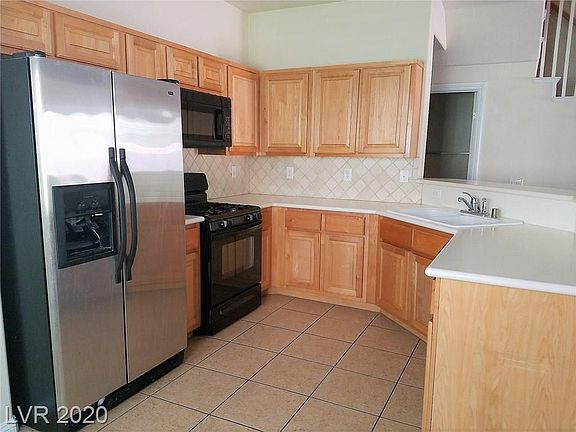 3rd image of 1089 Pleasure Ln Unit 102