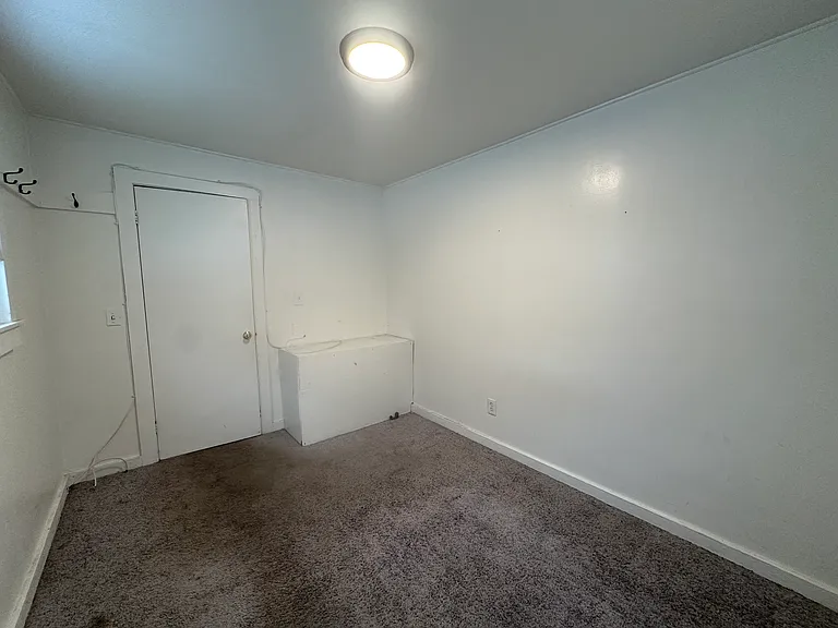 4205 Albany St — Photo 4