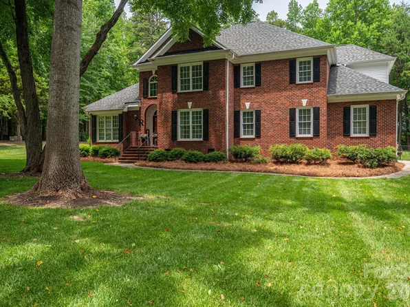 1259 Dorchester Rd, Gastonia, NC 28056