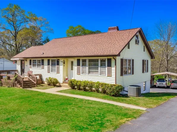 602 S Tugaloo St, Walhalla, SC 29691