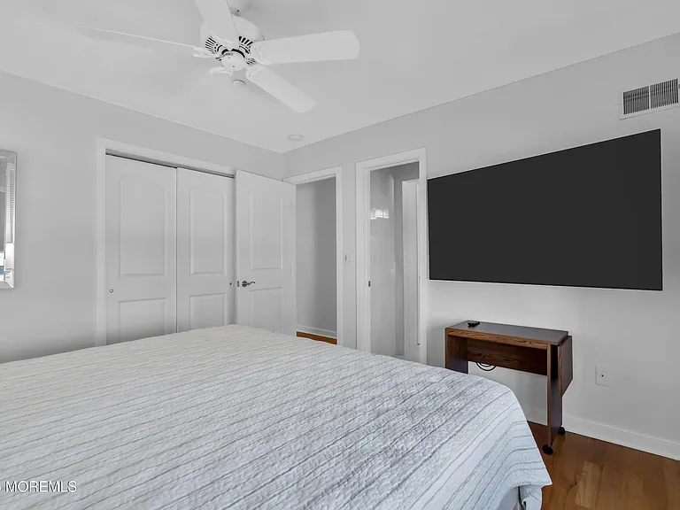 913 N Ocean Ave — Photo 29
