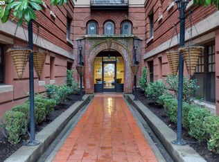 1829 NW Lovejoy St UNIT 301, Portland, OR 97209
