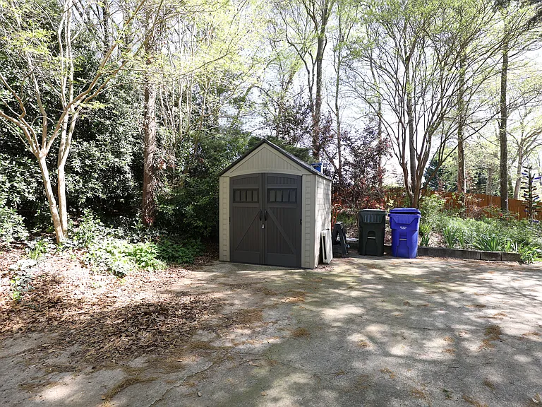 143 Keith Dr — Photo 22