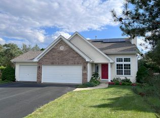 10912 Dixon Pines Cir, Machesney Park, IL 61115