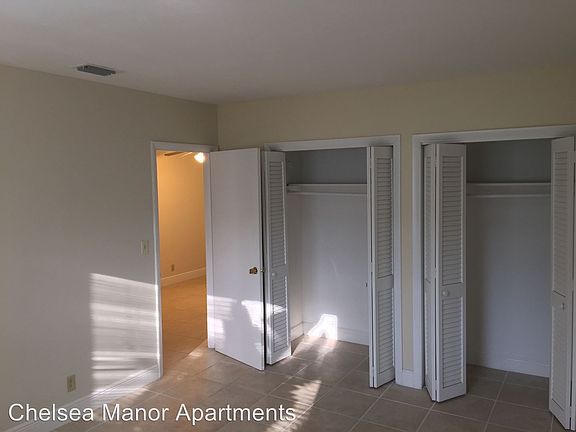 3rd image of 4405 NE 21st Ave APT 02