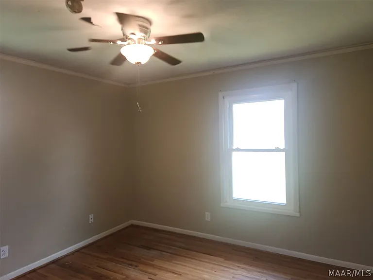 1203 Oates Rd — Photo 23